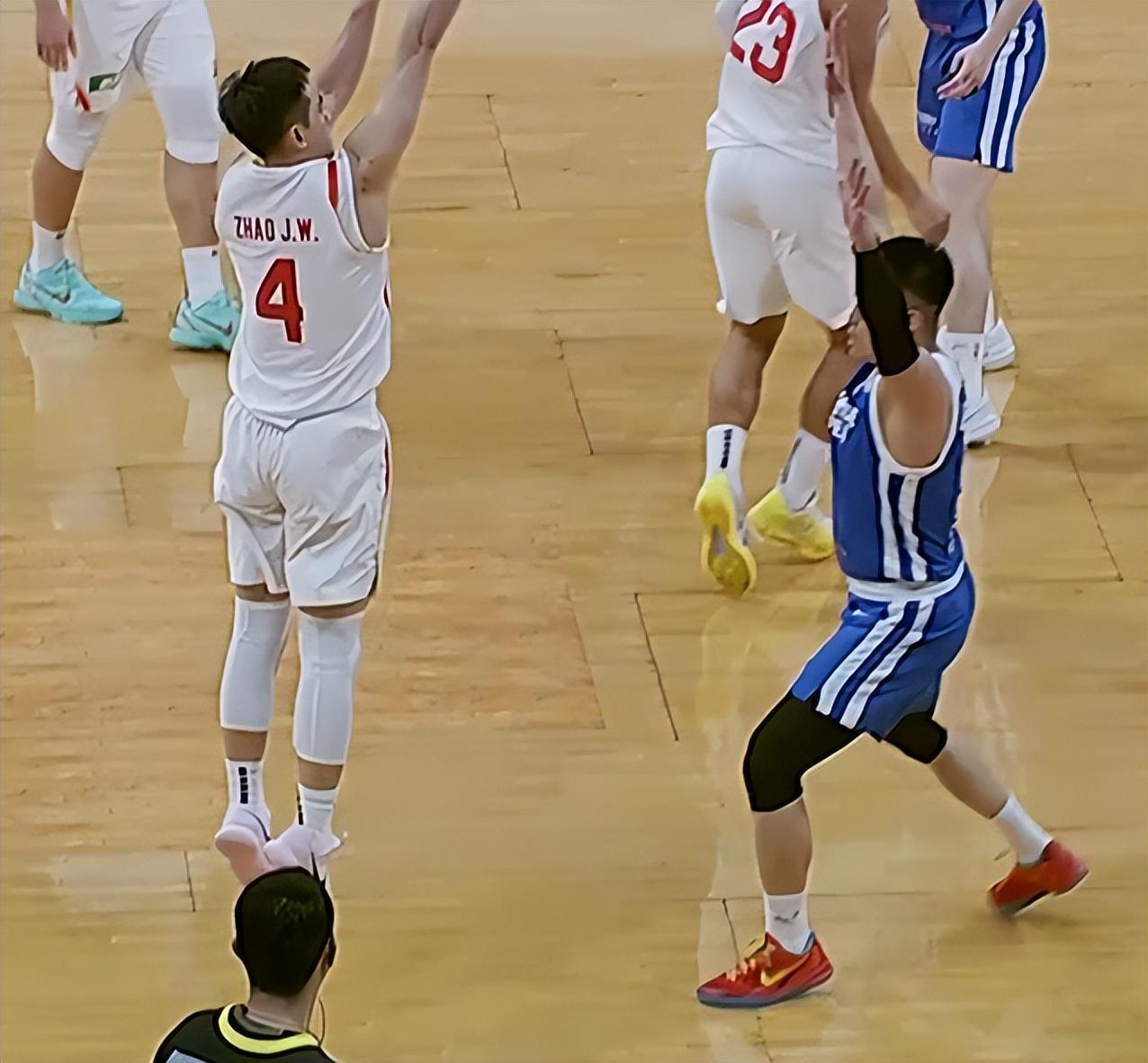 开云体育登入-中国男篮11分逆转中国台北！朱俊龙砍19+4，赵继伟超远三分立大功